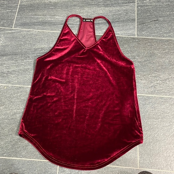 SHEIN Tops - Burgundy velvet tank top